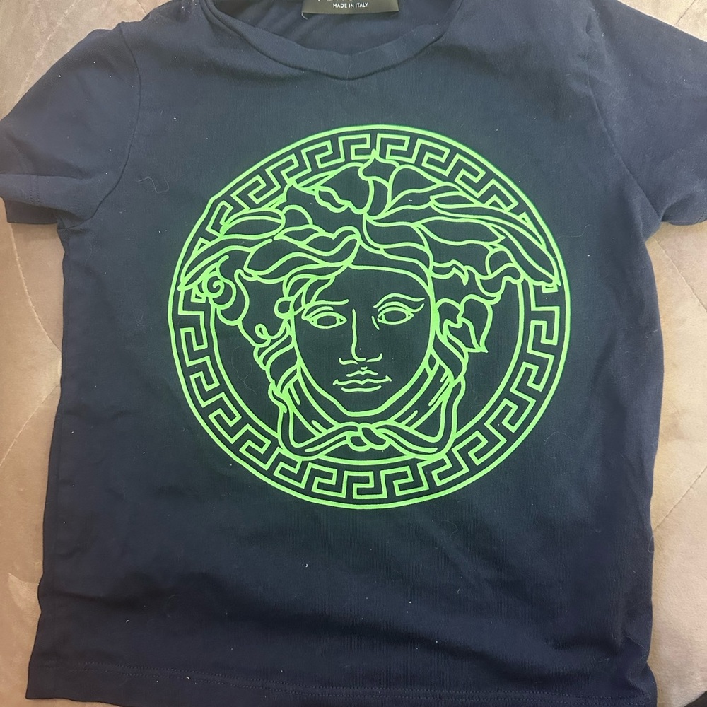Sold‼️‼️100% Authentic 4T Versace shirt ‼️